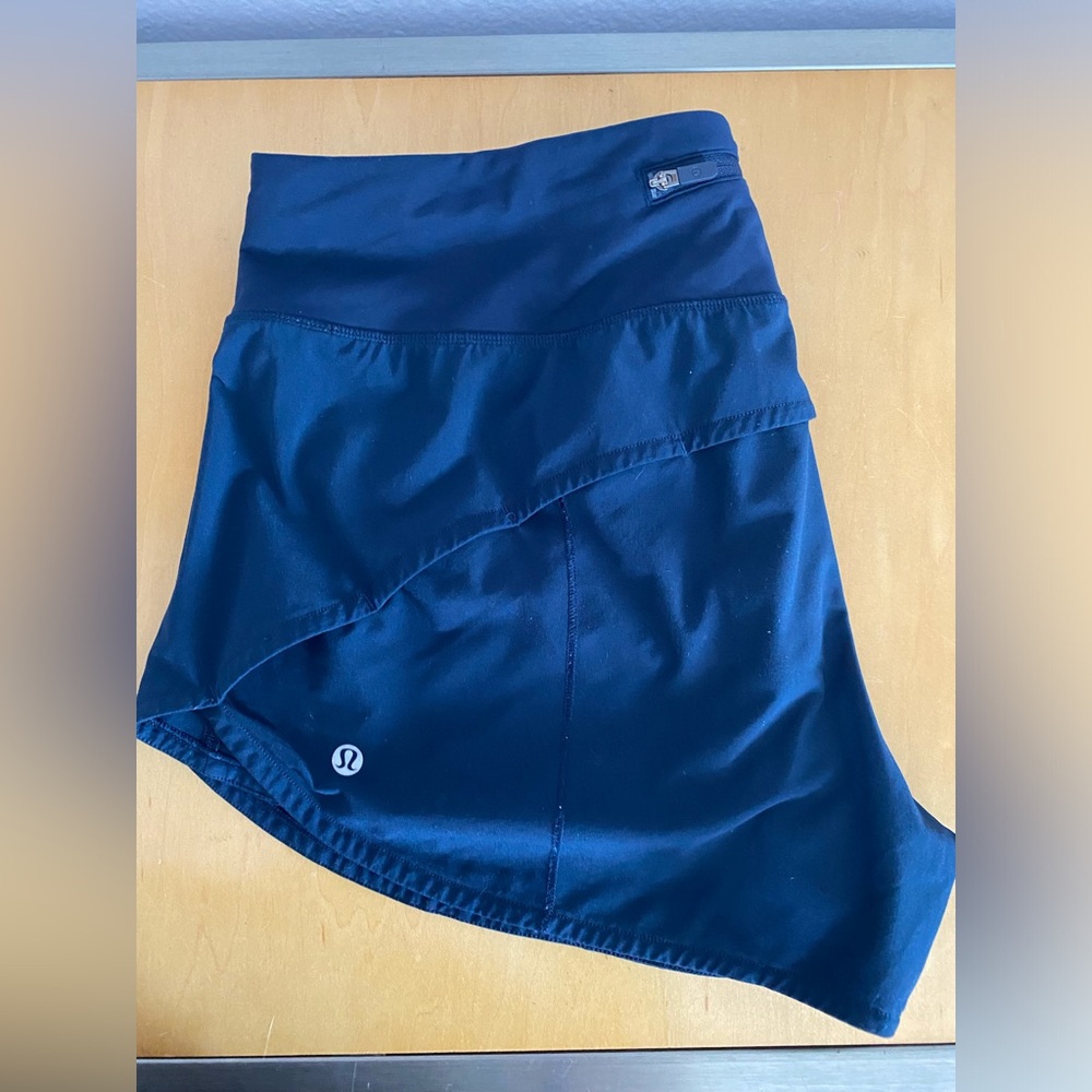 High rise Lululemon speed up shorts navy